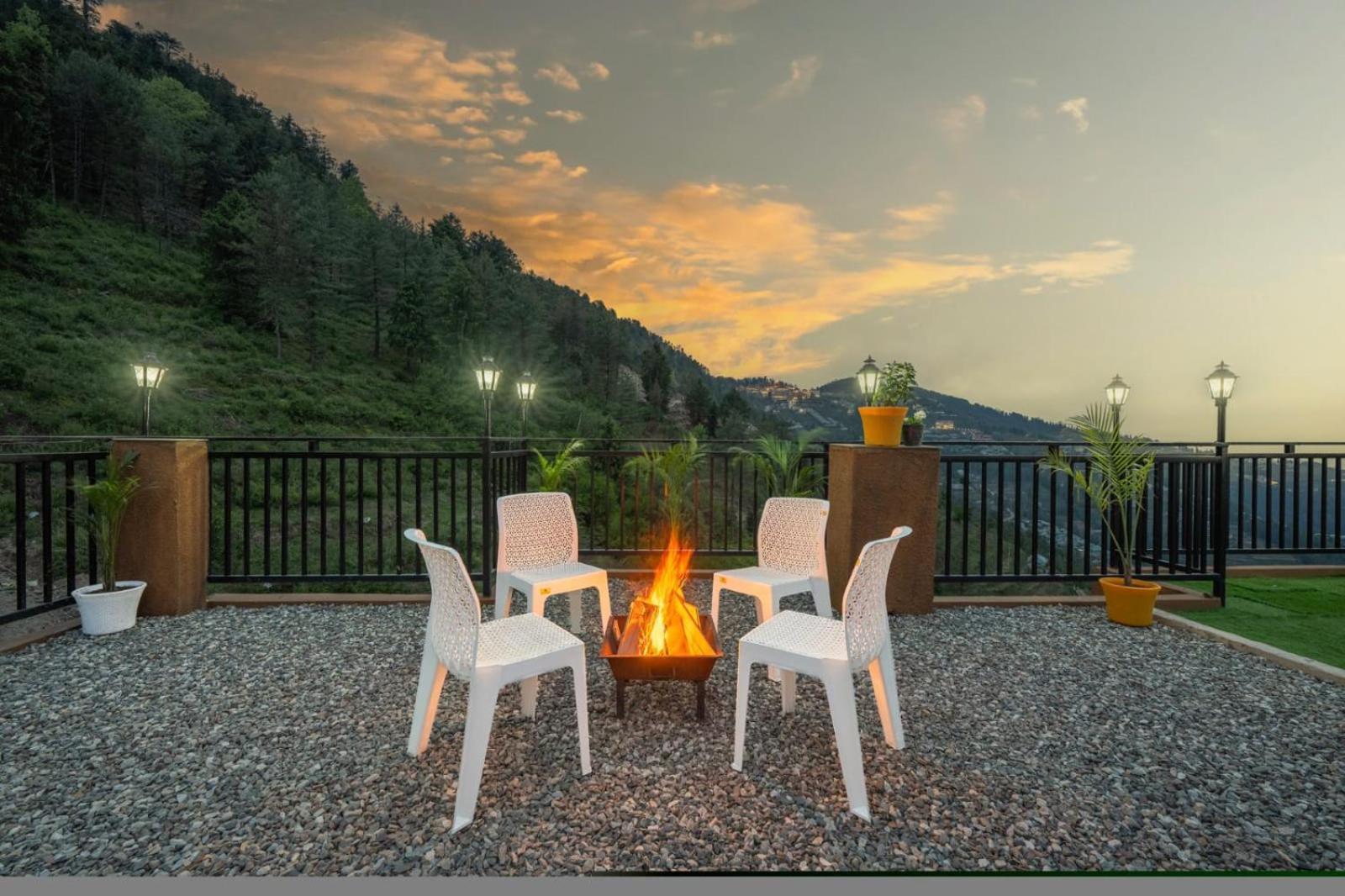 The Countryside Retreat I Vacations I Conference I Mice I Family Events I Open Air Terrace I Sky Bonfire I Kufri By Exotic Stays Simlá Kültér fotó